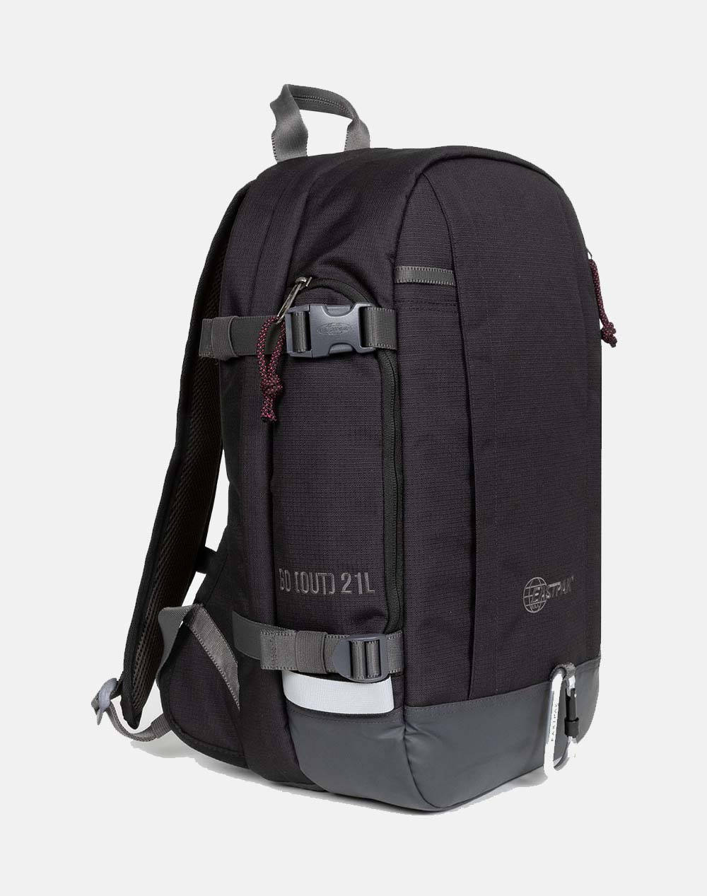 EASTPAK OUT SAFEPACK (Dimensiuni: 45 x 37 x 14 cm.)