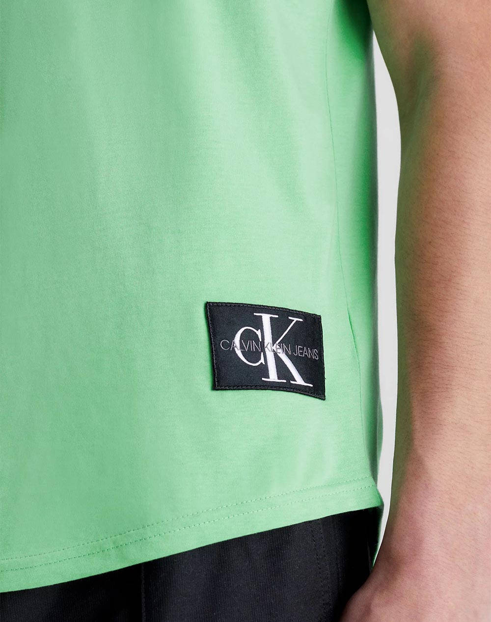 CALVIN KLEIN BADGE TURN UP SLEEVE