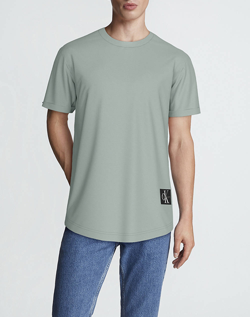 CALVIN KLEIN BADGE ROUND HEM TEE