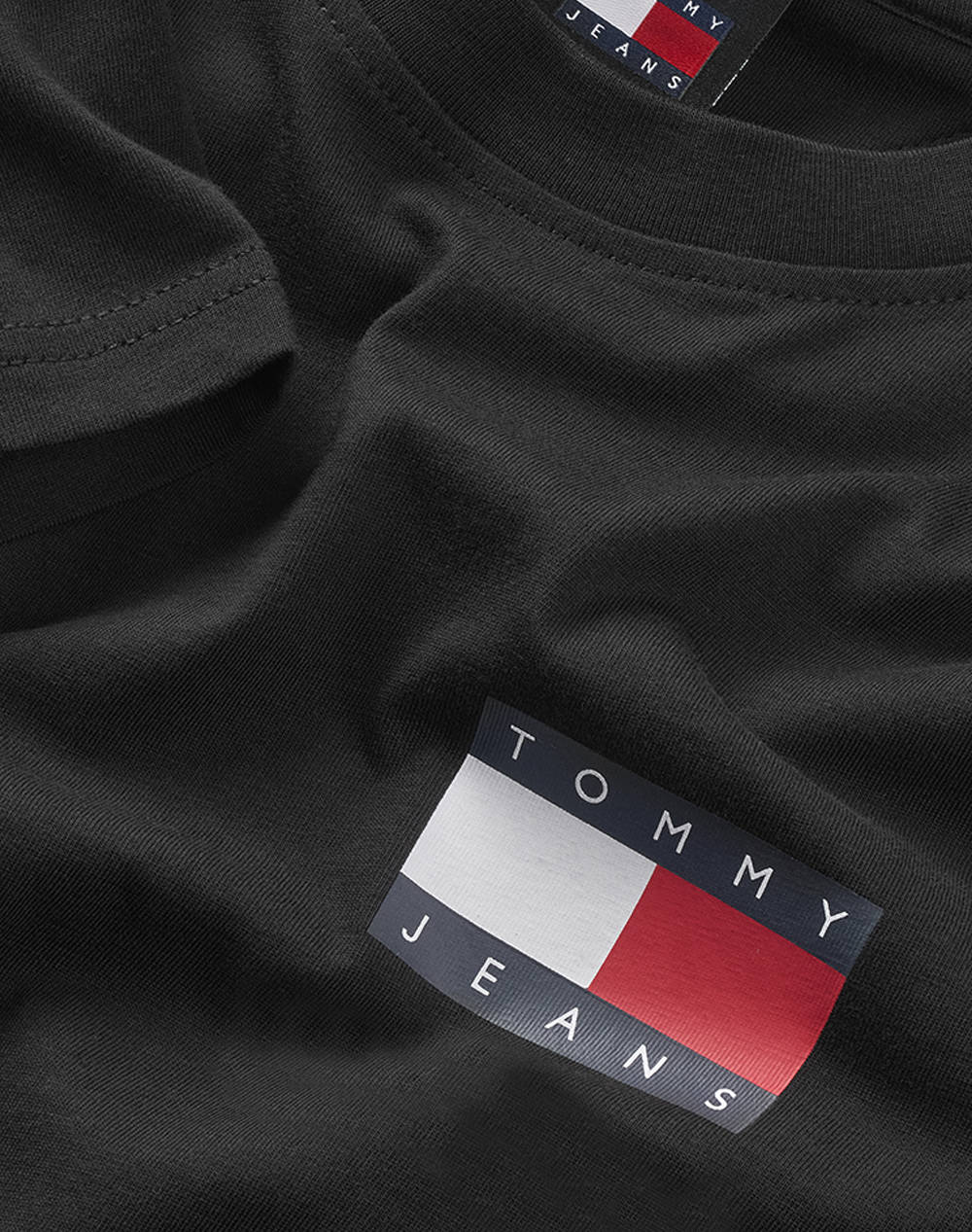 TOMMY JEANS TJM SLIM ESSENTIAL FLAG TEE EXT