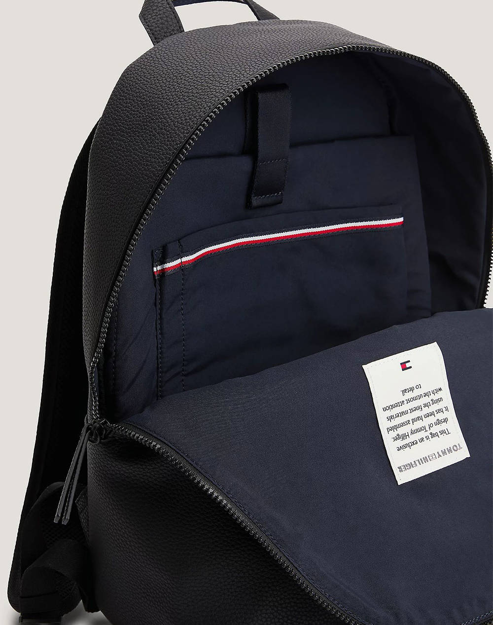 TOMMY HILFIGER ESSENTIAL BACKPACK (Dimensiuni: 23/31 x 41.5 x 14 cm.)