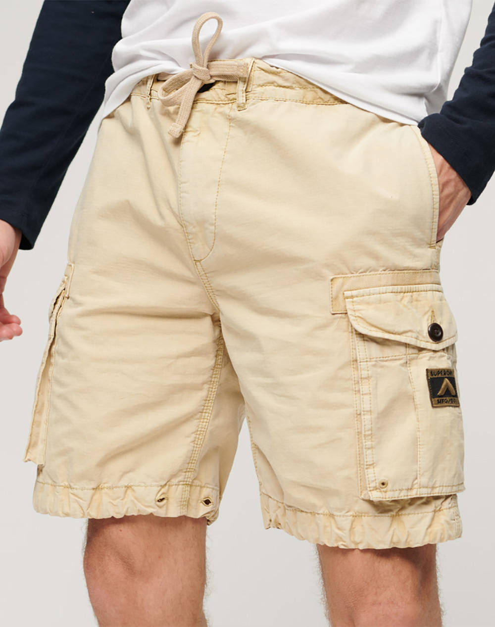 SUPERDRY D2 OVIN PARACHUTE LIGHT SHORT PANTALONI SCURTI DE BARBATI