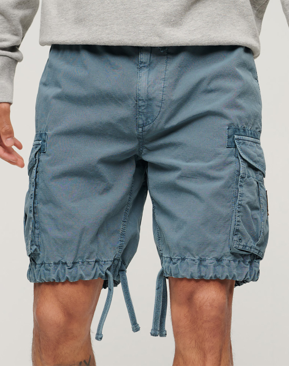 SUPERDRY D2 OVIN PARACHUTE LIGHT SHORT PANTALONI SCURTI DE BARBATI