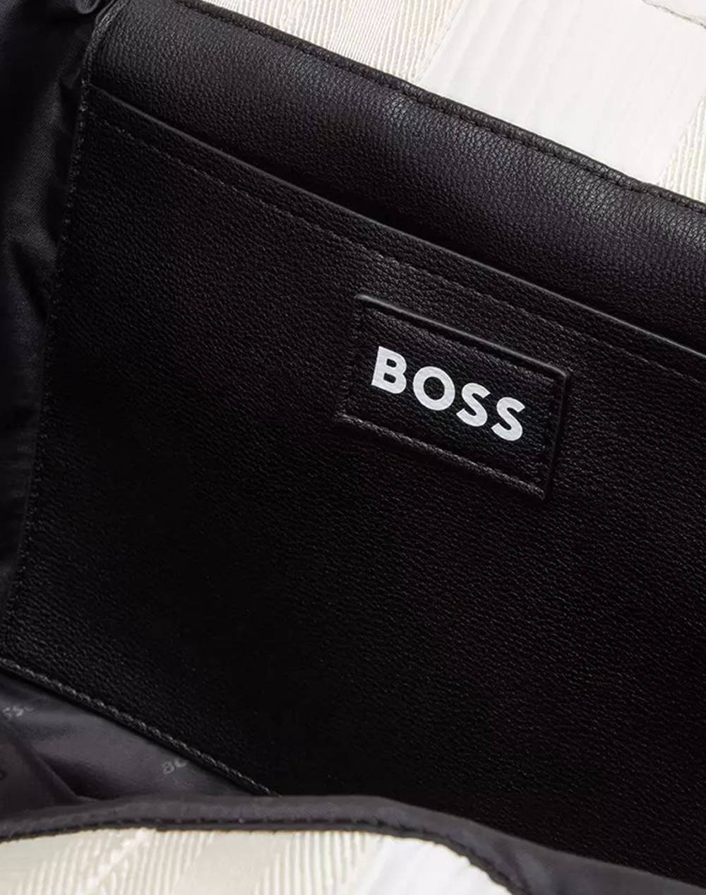 BOSS Deva Tote PF 10263340 01 (Dimensiuni: 45 x 33 x 20cm.