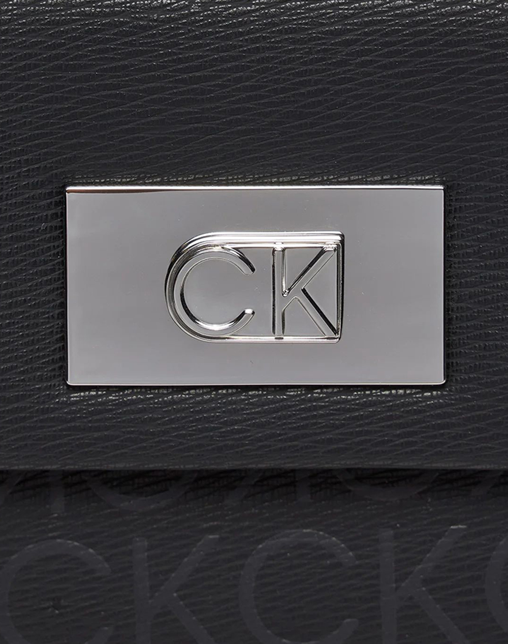 CALVIN KLEIN CK PUSH SHOULDER BAG_EPI MN (Dimensiuni: 15 x 28 x 10 cm.)