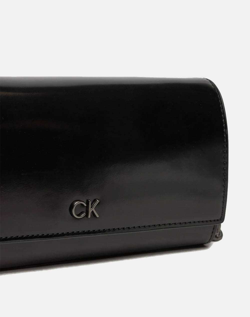 CALVIN KLEIN CK DAILY LG TRIFOLD XBODY_SHINY (Dimensiuni: 18 x 9 cm.)