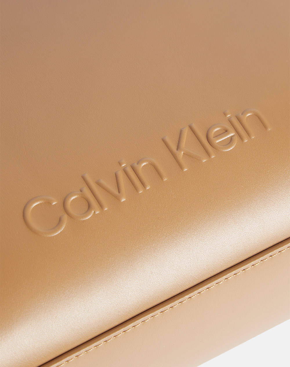 CALVIN KLEIN EMBOSSED LOGO SMALL TOTE ( Dimensiuni: 23 x 20 x 10 cm)