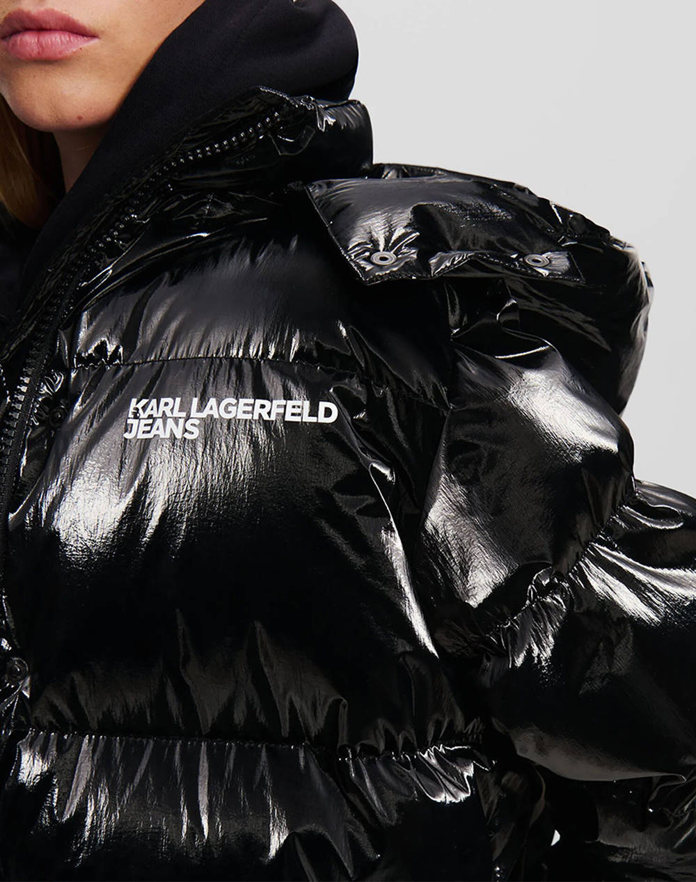 KARL LAGERFELD KLJ PEARLIZED PUFFER