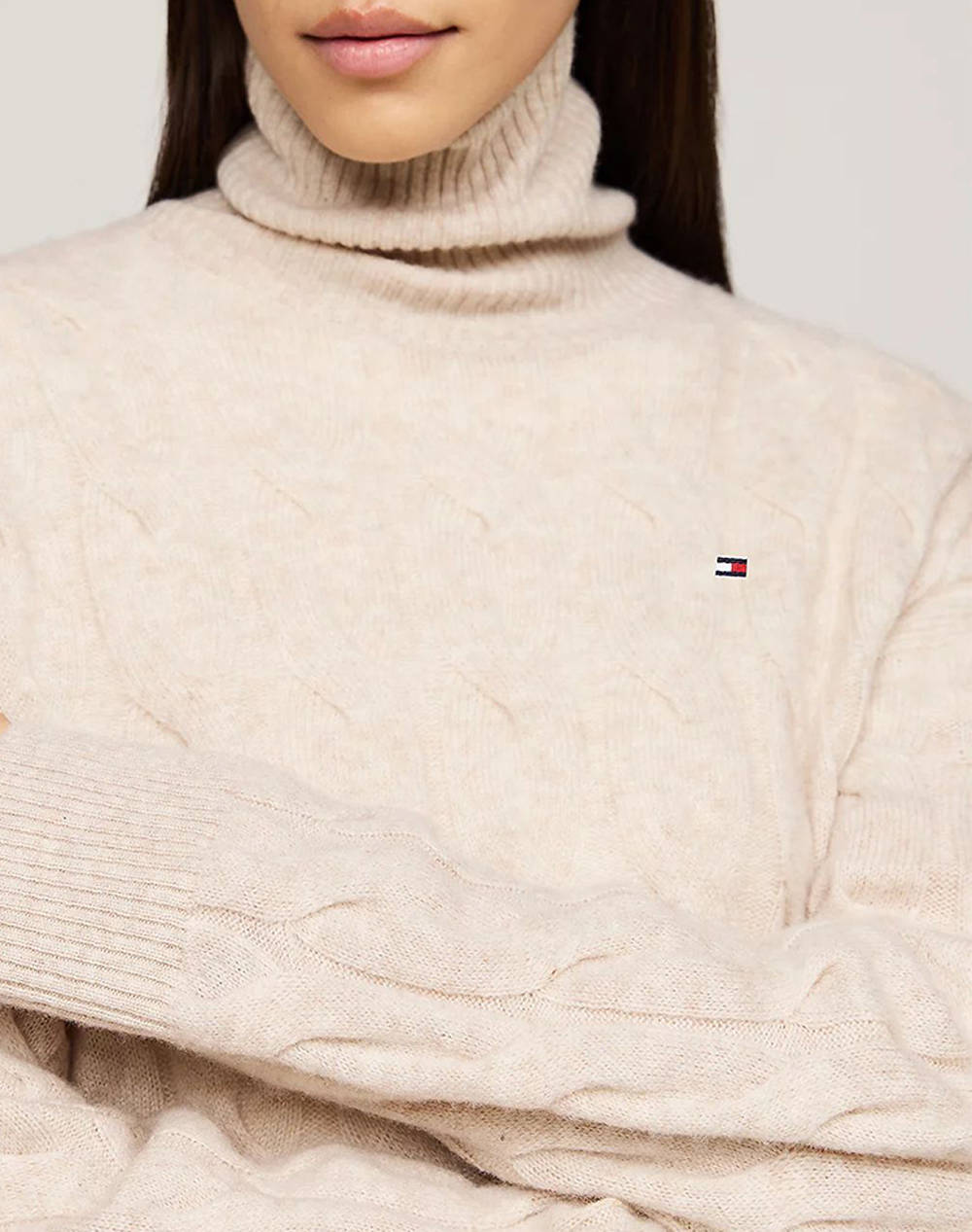 TOMMY HILFIGER SOFT WOOL CABLE ROLL-NK SWEATER