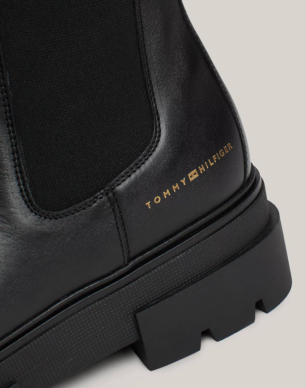 TOMMY HILFIGER MONOCHROMATIC CHELSEA BOOT