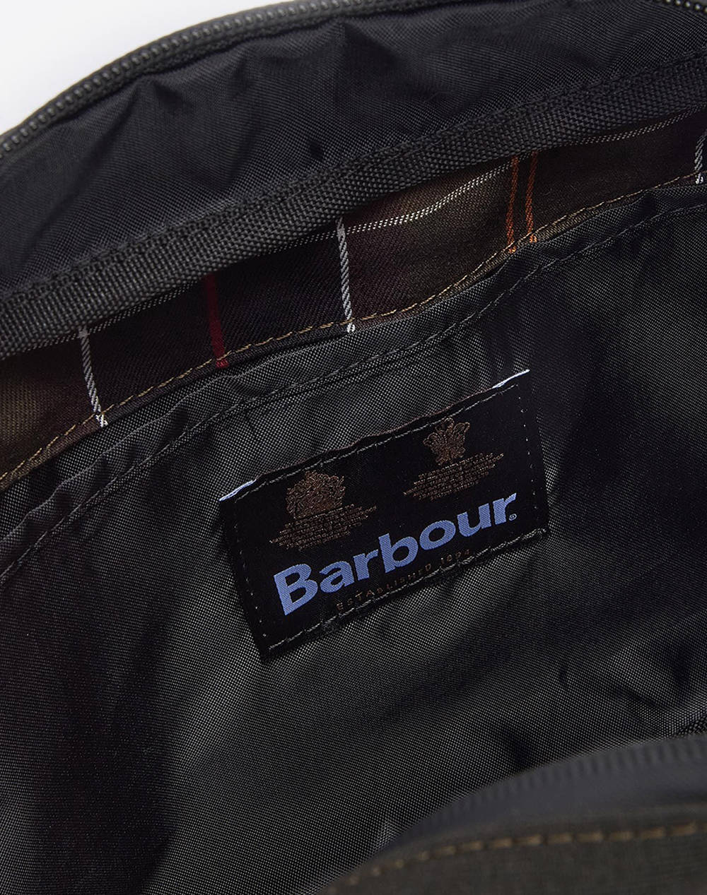 BARBOUR FIELD CANVAS WASHBAG (Dimensiuni: 18 x 28 x 9 cm.)