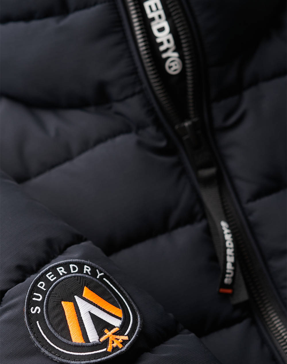 SUPERDRY D3 SDCD FUJI EMB PADDED JACKET GEACA DE BARBATI