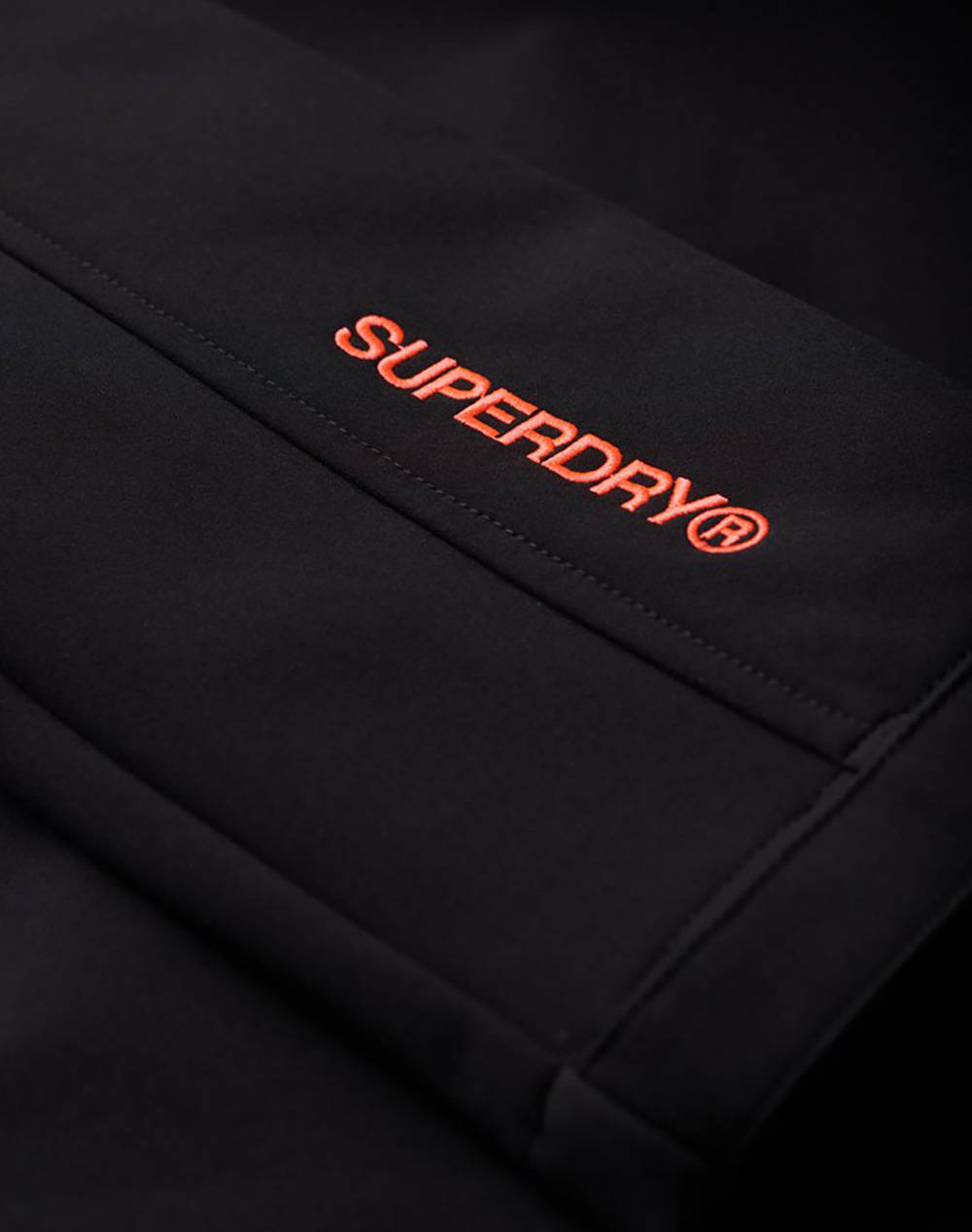 SUPERDRY D2 SDCD HOODED SOFT SHELL TREKKER JKT GEACA DE BARBATI