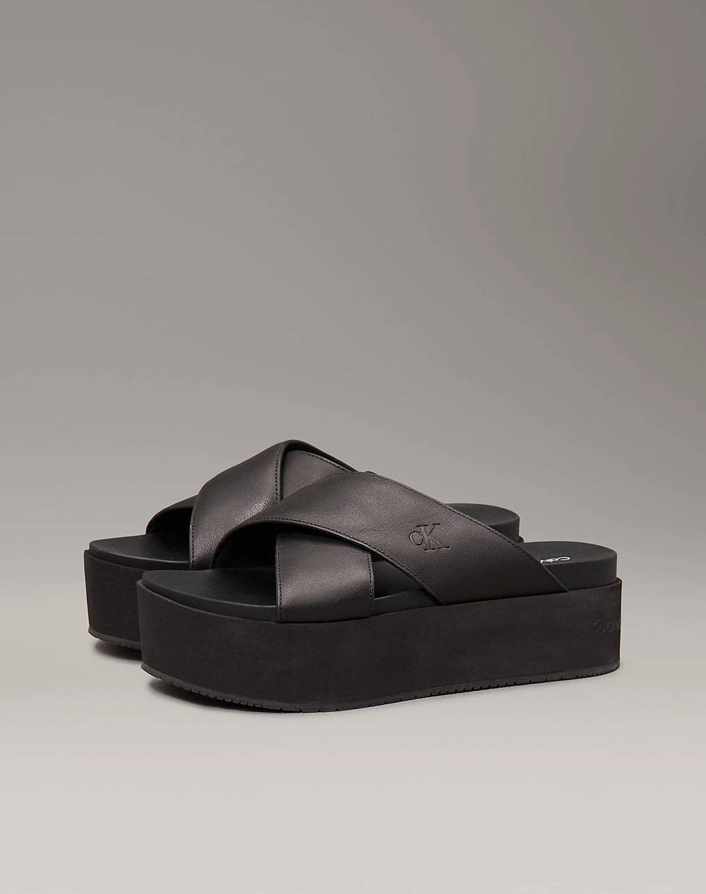 CALVIN KLEIN FLATFORM CROSS MG UC