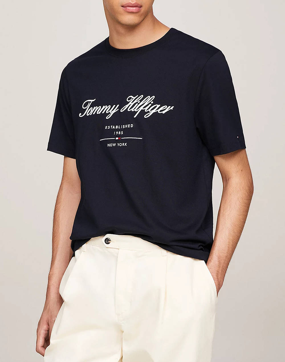 TOMMY HILFIGER SCRIPT LOGO TEE