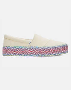 TOMS NAT CVS/DMND GLB WM ALPFNX SNEAK