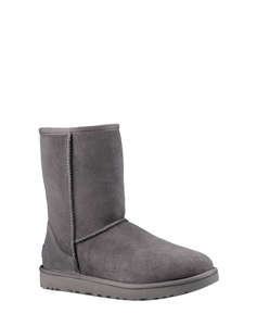 UGG Classic Short II