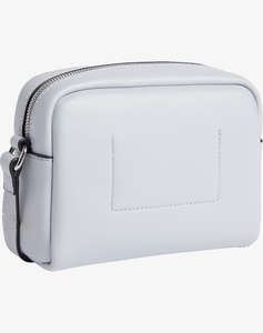 CALVIN KLEIN SCULPTED CAMERA BAG18 MONO (Dimensiuni: 13 x 18 x 7 cm.)