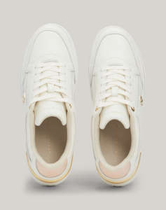 TOMMY HILFIGER LUX HARDWARE COURT SNEAKER