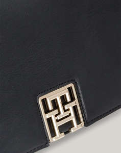 TOMMY HILFIGER TH RESET CROSSOVER (Dimensiuni: 14 x 21 x 6 cm.)