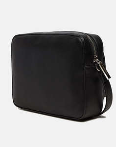 CALVIN KLEIN RE-LOCK CAMERA BAG W/FLAP_PBL (Dimensiuni: 21 x 15.5 x 5 cm)