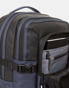 EASTPAK Tecum L (Dimensiuni: 48 x 33.5 x 21 cm)