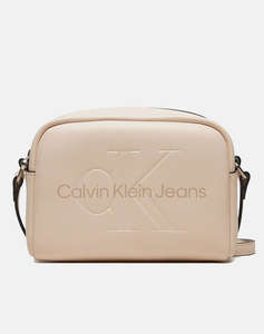 CALVIN KLEIN SCULPTED CAMERA BAG18 MONO (Dimensiuni: 13 x 18 x 7 cm.)