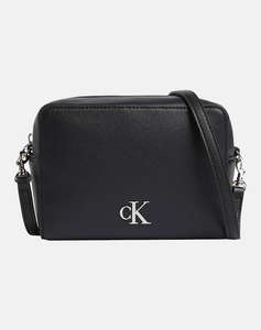 CALVIN KLEIN MINIMAL MONOGRAM CAMERA BAG (Dimensiuni: 18 x 12 x 6 cm)