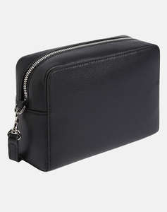 CALVIN KLEIN MINIMAL MONOGRAM CAMERA BAG (Dimensiuni: 18 x 12 x 6 cm)