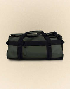 RAINS Texel Duffel Bag Small W3 (Dimensiuni: 28 x 55 x 28 cm.)