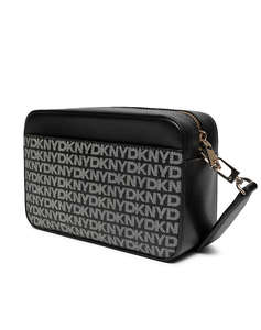 DKNY R42EYE22 BRYANT AVE CAMERA BAG DKNY ( Dimensiuni: 15 x 22 x 7 cm)