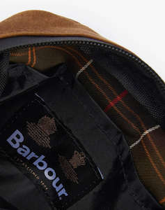 BARBOUR FIELD WAX CROSSBODY BAG GEANTA CROSS BODY (Dimensiuni: 18.5 x 15 x 6 cm.)