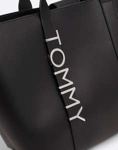 TOMMY JEANS TJW CITY BOLD TOTE (Dimensiuni: 33 x 30 x 16cm.)