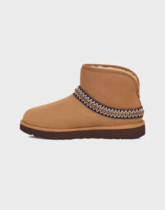 UGG 1158262 Classic Mini Crescent GHETE SCURTE UGG