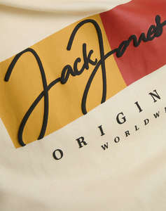 JACK&JONES JORFREDERIKSBERG BOX SCRIPT TEE SS CN LN