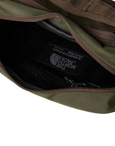 THE NORTH FACE BASE CAMP LUMBAR (Dimensiuni: 22 x 16 x 7cm.)